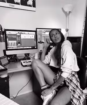 Modeling+Photography of your Product by Vegan Influencer Nita!