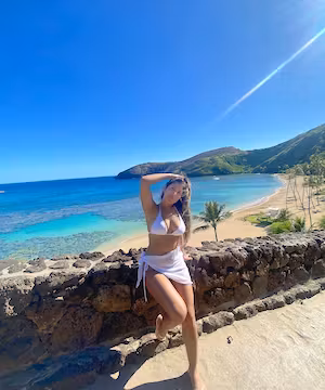 Sponsored Instagram post by @karlaclc