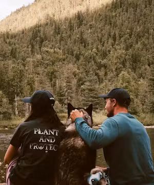 Matt & Emilie: DIY Nomads on a Bus-bound Adventure