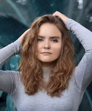 Meet Briona Schlueter: Professional Portrait and Lifestyle Photographer