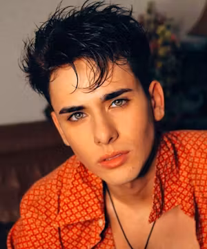 Sponsored Instagram Post from TikTok Star @JohnnyValentine!