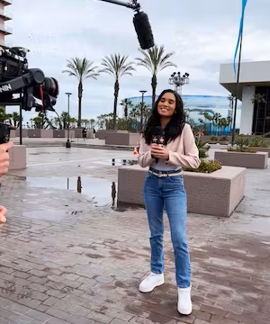 Sinead de Vries: A multi-talented star on the rise! From TV Host to Actress to