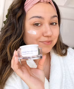 Julia Guardiola: Inspiring Beauty, Travel and Lifestyle Maven