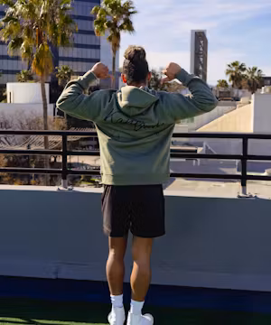 Roshaun: Crafting Style & Stories with Flair!