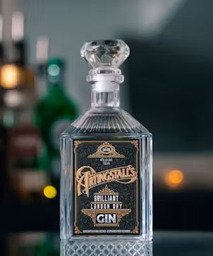 Robyn -Helping  Brands come to Life through Creativity  - One Shot at a Time
