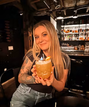 Kaitlyn Chaffee: A Mom's Journey to Wellness & Style!