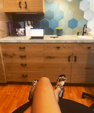 Custom Instagram post from @nic0lemelissa