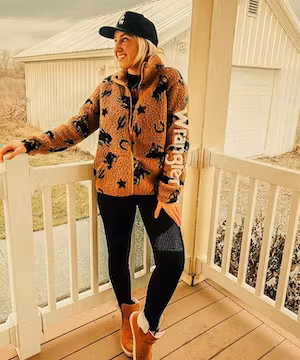 Let’s add versatility to your brand aesthetic