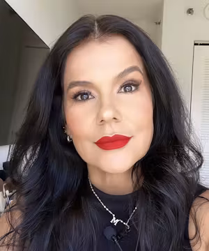 María Mercedes Velásquez: Boosting Confidence Through Skincare