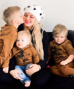 Mom of 4 boys with random reels. Quality Instagram Reel by @innka_s