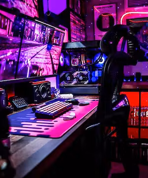 Canadian Creator in the Tech/Gaming space