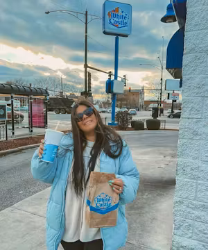 Karen: Chic Urban Explorer & Bilingual Mexicana Maven