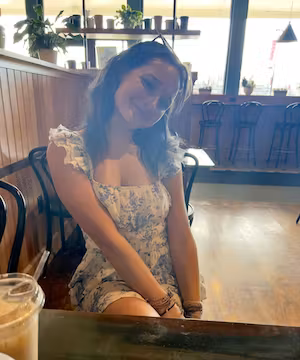 Anastasia's Summer Journey: An Influencer's Story