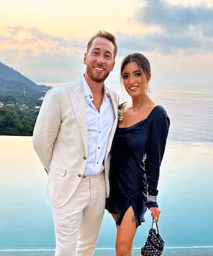 Eye catching, informative, and viral travel lifestyle Reel from @Travelgal_val