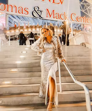 Let’s add versatility to your brand aesthetic