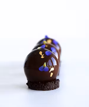 Swiss Delights: Laura's Journey as a Pastry Chef & Food Photographer