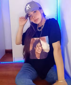 A model and a mom @Andreinapacheco_