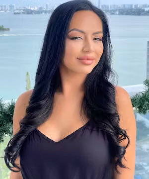 Emilly Mayorga: Spreading Joy One TikTok at a Time