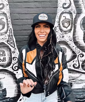 Kenzie Carter is an inspiring influencer with a passion for creativity and positivity!