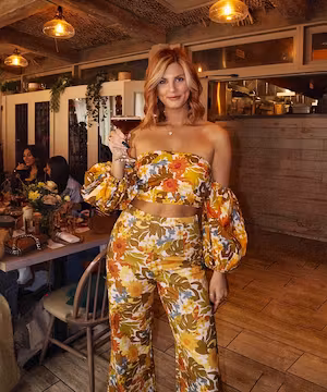Meet Lindsey Simon, the inspiring Nashville influencer who's brightening up your feed with tall girl fashion and positivity
