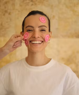 Vanessa Ponce De Leon: Radiating Positivity in Every Post