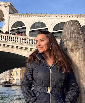 Explore the world with Karen LeBlanc!