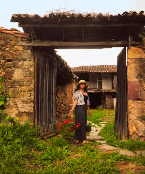 Indigo Escape: Renovating an abandoned stone house and farm in Portugal