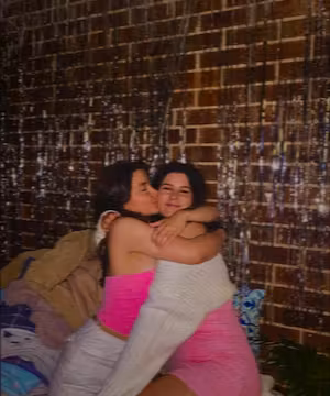 Custom Instagram post from @lucybarrettt_