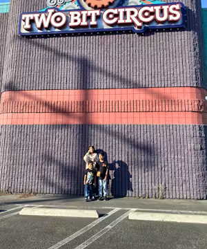 From family adventures to latin-inspired content, Brenda Marino lights up the 'gram with her uplifting vib