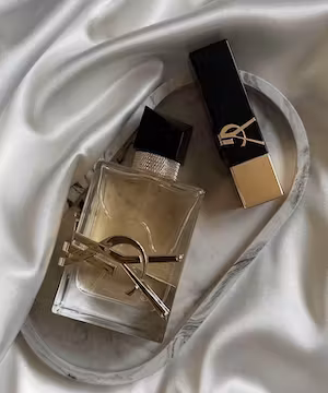 Lucy brings style, beauty and life to the 'gram!