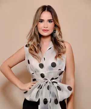 Unveiling the Chic Life of Carmencita Rosales: TV Host 