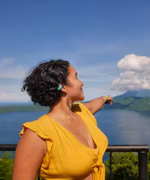 Yanibel Gil: Inspiring Wanderlust and Culinary Adventures from Puerto Rico