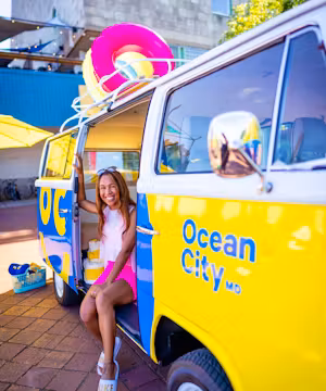 LivingLesh: Iesha Vincent's Luxe Life Chronicles