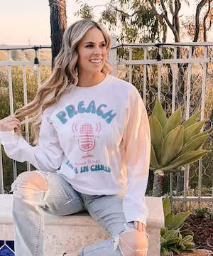 Sponsored Instagram post by @Withlovenlace