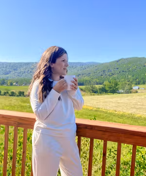 Des Rivera: Empowering Mom Influencer