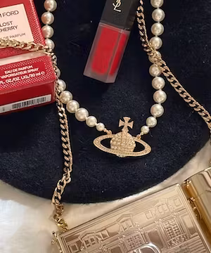 Unique Custom Instagram post by @Nicolettaconst