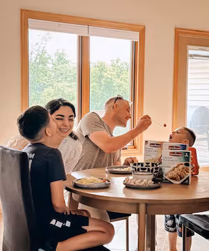 Cristina Alewelt: Embodying Vibrant Latina Motherhood & Travel