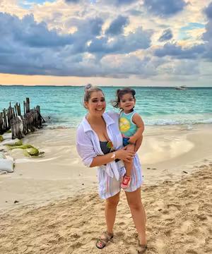 KaylaSquier: Empowering Family Travel Bliss & Restful Sleep