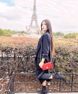 Young South Asian Fashionista Mom of Two. Love all things fashion, travelling and homemaking.