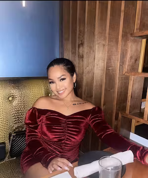 Unique Instagram post from New Yorker @iamcheska_