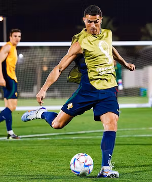 Engaging social video ad from @cristiano
