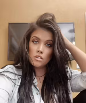 Meet Shelby Berryhill: TikTok's Rising Star of Fun and Inspiration!