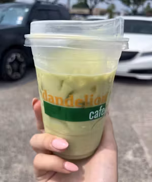 Brooklynn Frago: Lighting Up Instagram with Authenticity and Style!