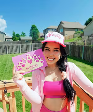 Meet Britney: Spreading Sunshine from Omaha to Instagram!