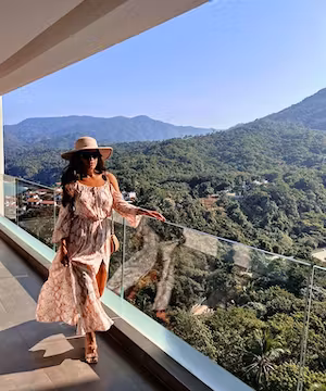 Eye catching, informative, and viral travel lifestyle Reel from @Travelgal_val
