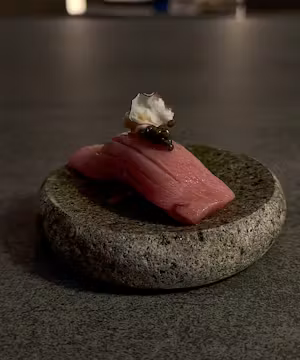 Meet Glaucia: Globe-Trotting Foodie & Multilingual Maven!