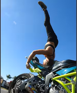 Badass Motorcycle Stunt Woman @samslod