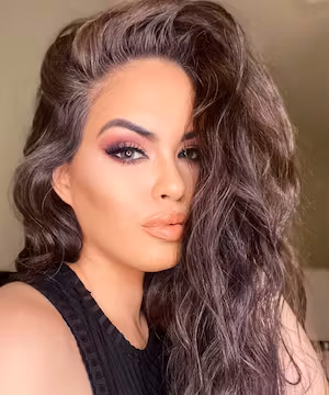 Christine Long: Showcasing beauty, fashion, and hair one post at a time!