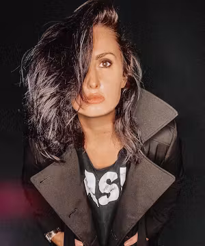 Singer/songwriter @terahlynnofficial - Recording Artist & Owner Of Bridge Music Magazine