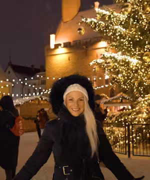 Exploring  Travel, Lifestyle & Adventure with Holly Caputo